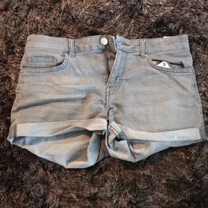 Gray shorts